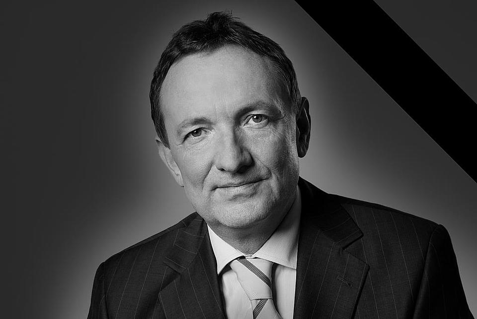 zur Pressemitteilung T53 vom 14. Oktober 2025: „Ehemaliger Thüringer Justiz- und Innenminister Dr. Holger Poppenhäger gestorben“ im PDF-Format