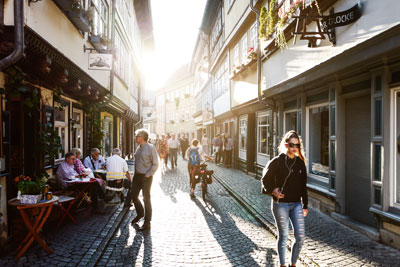 zur Pressemitteilung 207 vom 28. August 2025: „Tourismus in Thüringen im 1. Halbjahr 2025<br><thin>1,3 Prozent weniger Übernachtungen</thin>“ im PDF-Format
